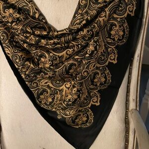 Elegant Black and Gold Wild Rag!